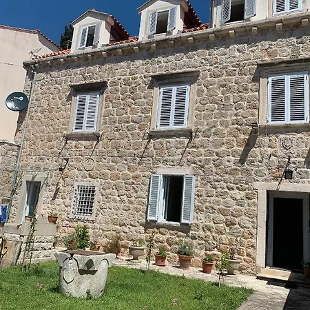 Guest house Libertas 1 *